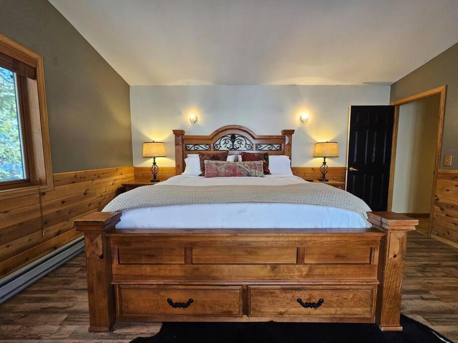 Private And Updated Breck Home With Hot Tub Брекенридж Экстерьер фото