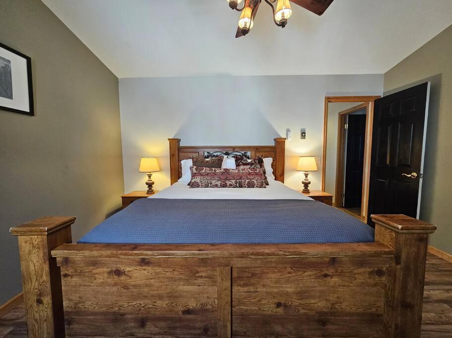 Private And Updated Breck Home With Hot Tub Брекенридж Экстерьер фото
