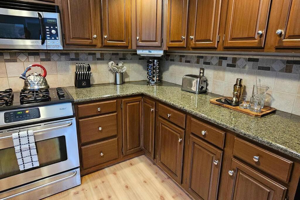 Private And Updated Breck Home With Hot Tub Брекенридж Экстерьер фото