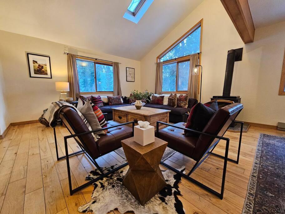 Private And Updated Breck Home With Hot Tub Брекенридж Экстерьер фото